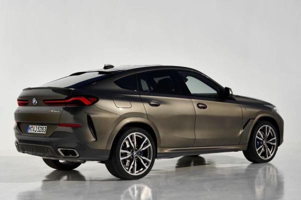 У BMW оказался слабый клей